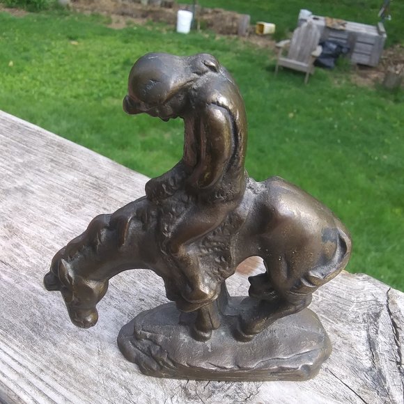 Very solid heavy metal bookend End of Trail horse and rider - Picture 9 of 14